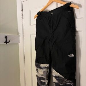 North face snow pants boys large (14-16)